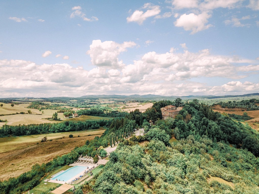 tuscan-wedding-countryside